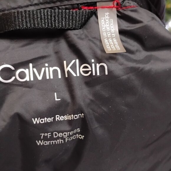Calvin Klein Red Puffer Jacket | Size L | Water Resistant | Hooded - Picture 5 of 6